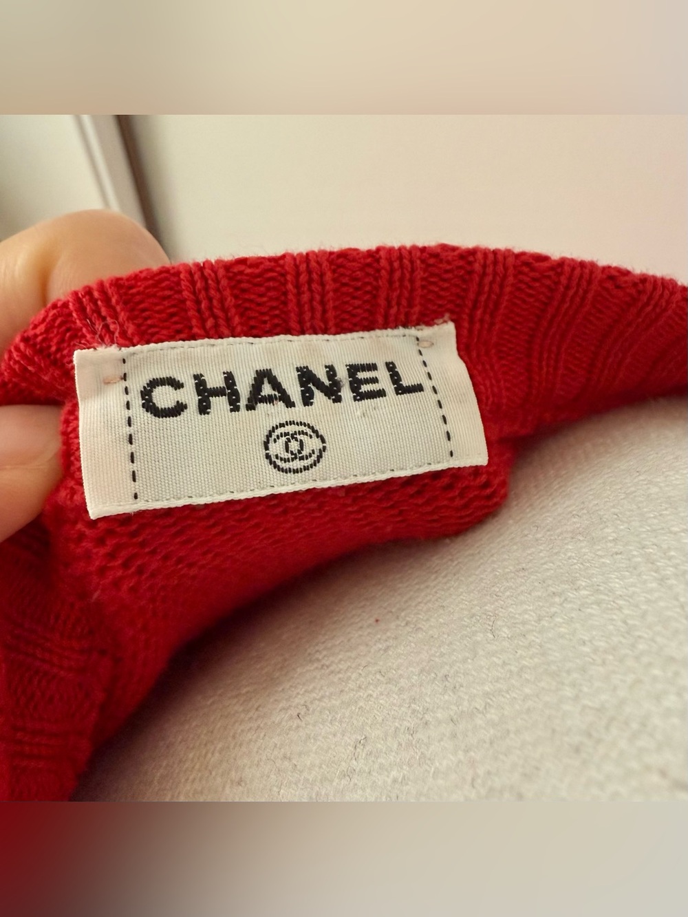 Chanel Sweater - Picture 5 of 6